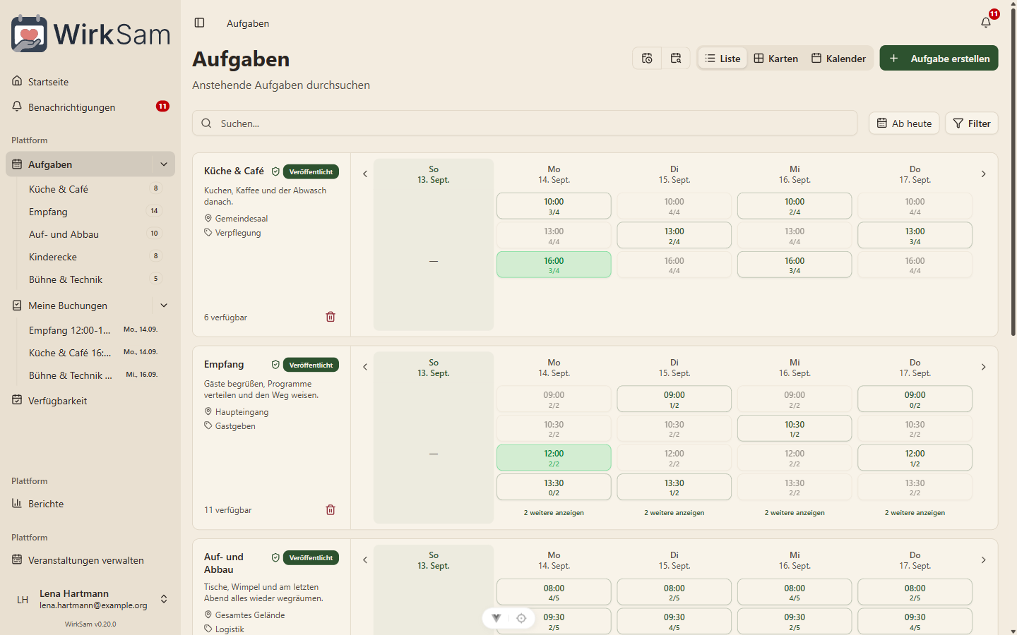 Die Aufgabenliste mit einer Wochenansicht der Schichten daneben, jeweils mit gebuchten und freien Plätzen.